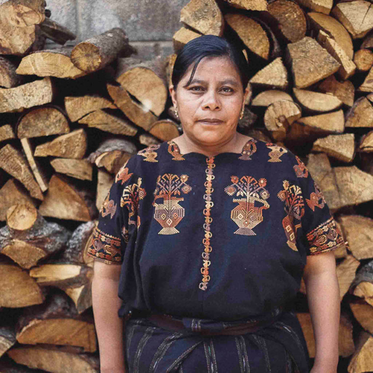 Femme tisserande Nahuala Guatemala